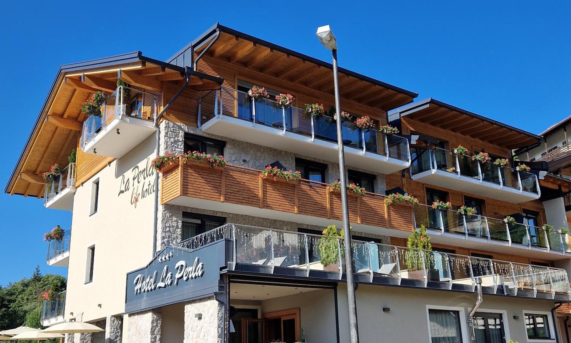 Hotel La Perla Andalo Exterior photo